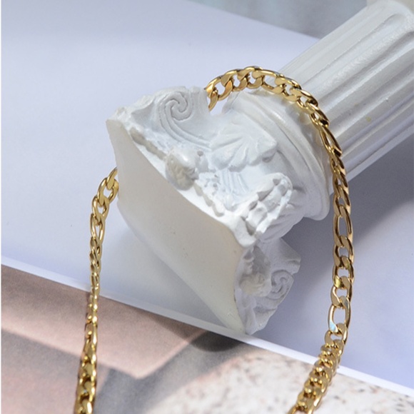 14KT Gold Plated Figaro Chain Anklet - Picture 9 of 10
